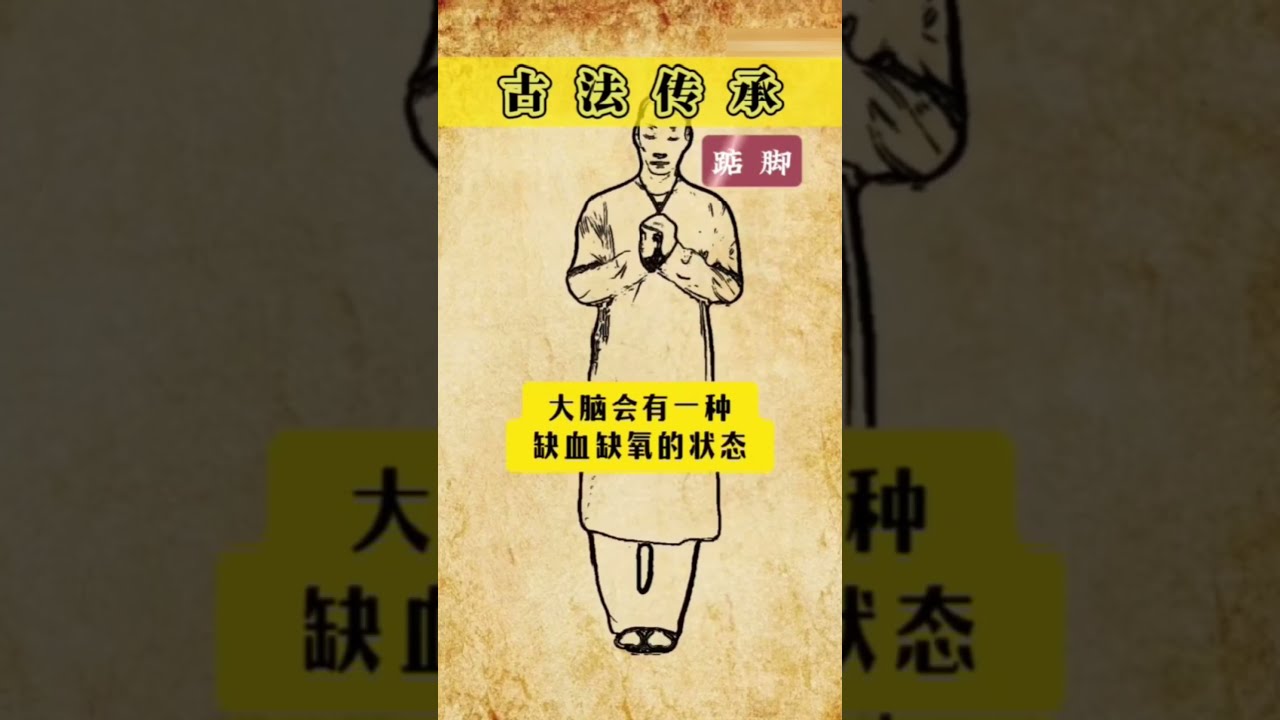 小男孩踮脚指着柜台，手指正对一包蓝色包装的软糖，包装上“努力”两个字特别显眼